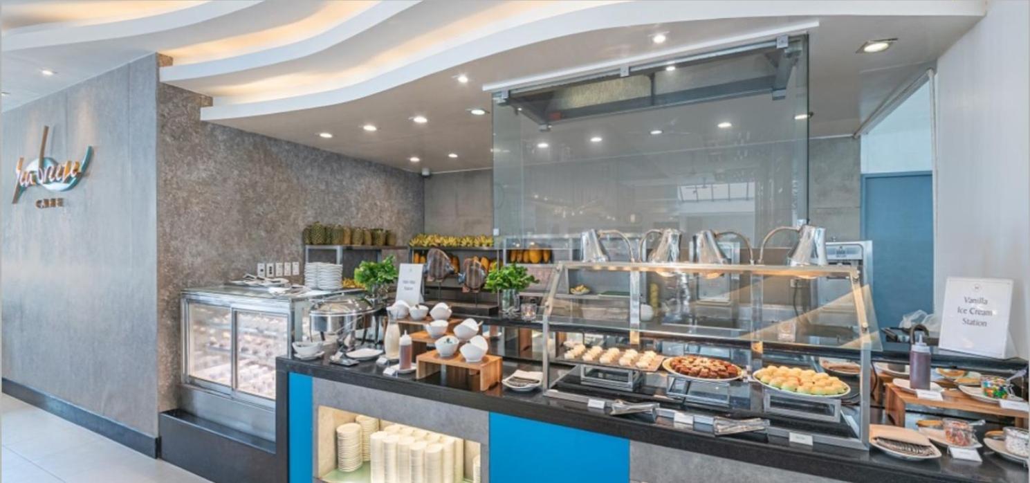 Henann Regency Resort And Spa Balabag  Екстер'єр фото The buffet at the hotel